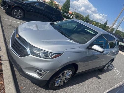 Silver Ice Metallic 2018 Chevrolet Equinox LT