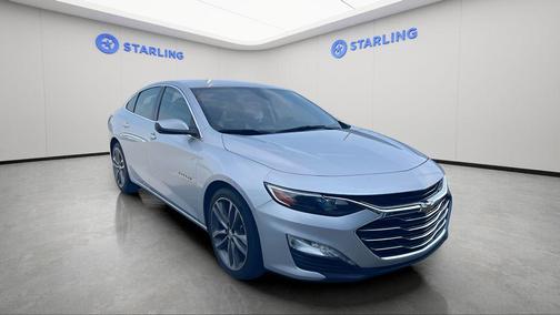 Silver Ice Metallic 2022 Chevrolet Malibu FWD LT