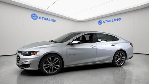 Silver Ice Metallic 2022 Chevrolet Malibu FWD LT