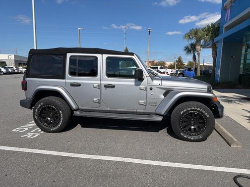 2020 Jeep Wrangler Unlimited Sahara