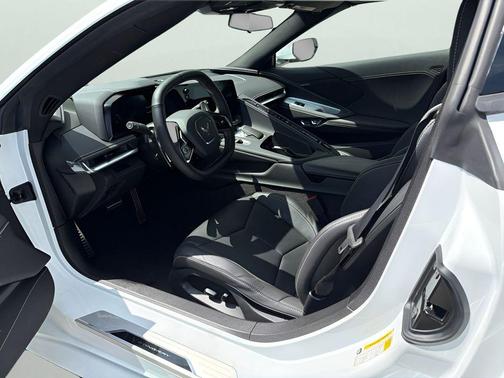 Arctic White 2023 Chevrolet Corvette Stingray w/1LT
