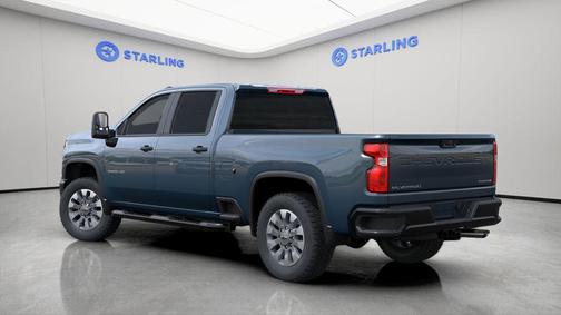 Lakeshore Blue Metallic 2026 Chevrolet Silverado 2500 Custom