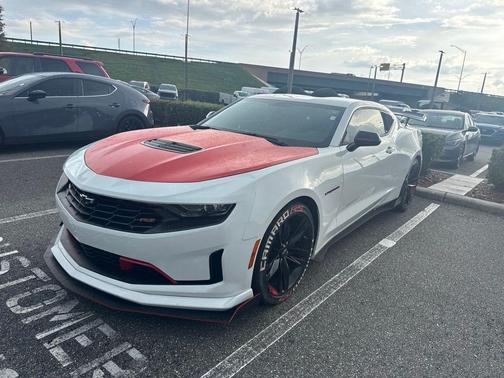 Summit White 2022 Chevrolet Camaro RWD Coupe LT1