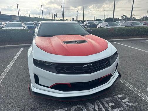 Summit White 2022 Chevrolet Camaro RWD Coupe LT1