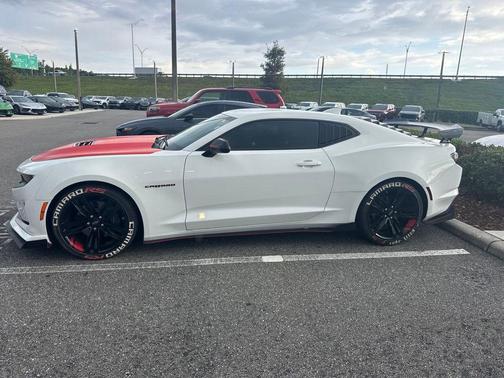 Summit White 2022 Chevrolet Camaro RWD Coupe LT1