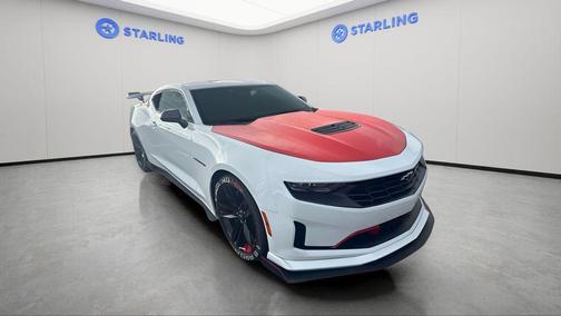 Summit White 2022 Chevrolet Camaro RWD Coupe LT1