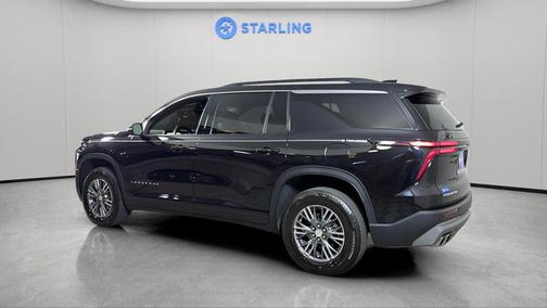 Mosaic Black Metallic 2025 Chevrolet Traverse LT