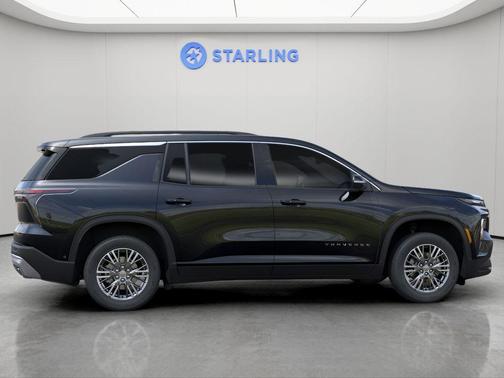Mosaic Black Metallic 2025 Chevrolet Traverse LT