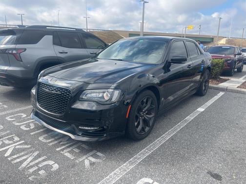 2022 Chrysler 300 Touring