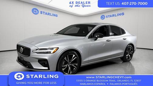 2024 Volvo S60 B5 Core Dark Theme