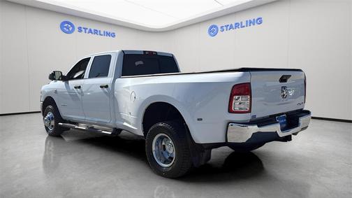 2022 RAM 3500 Tradesman Crew Cab 4x4 8' Box
