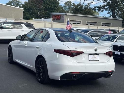 2020 Alfa Romeo Giulia Sport