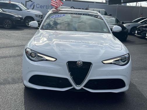 2020 Alfa Romeo Giulia Sport