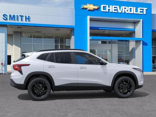 Summit White 2026 Chevrolet Trax LT