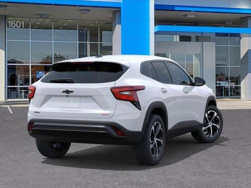 Summit White 2026 Chevrolet Trax FWD 1RS