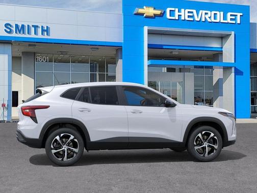 Summit White 2026 Chevrolet Trax FWD 1RS