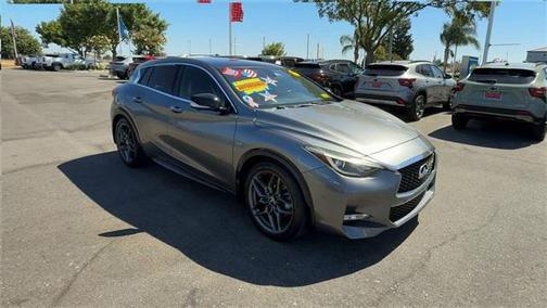 2018 INFINITI QX30 Sport