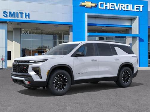 Polar White Tricoat 2026 Chevrolet Traverse AWD Z71