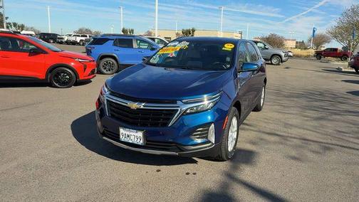 Blue Glow Metallic 2022 Chevrolet Equinox 1LT