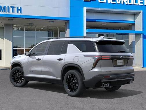 Sterling Gray Metallic 2026 Chevrolet Traverse LT
