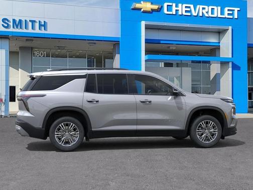 Sterling Gray Metallic 2026 Chevrolet Traverse LT