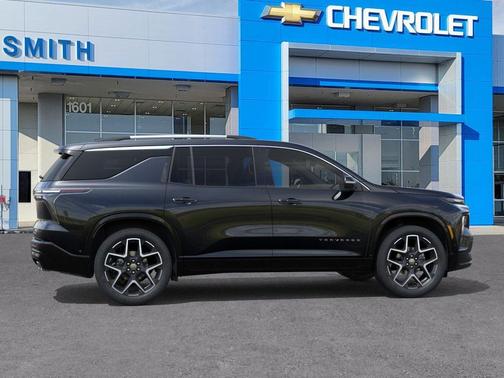 Mosaic Black Metallic 2026 Chevrolet Traverse High Country