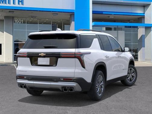 Summit White 2026 Chevrolet Traverse LT
