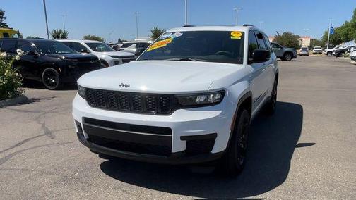 Bright White Clearcoat 2023 Jeep Grand Cherokee L Altitude