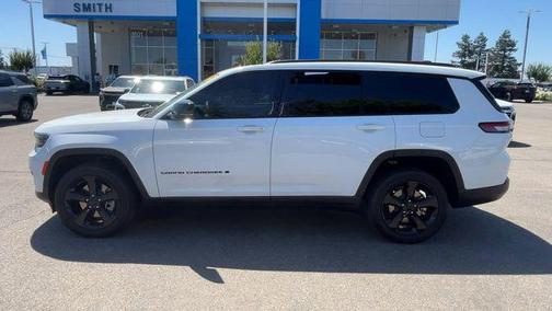 Bright White Clearcoat 2023 Jeep Grand Cherokee L Altitude