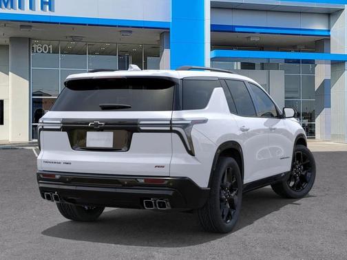 Polar White Tricoat 2026 Chevrolet Traverse RS