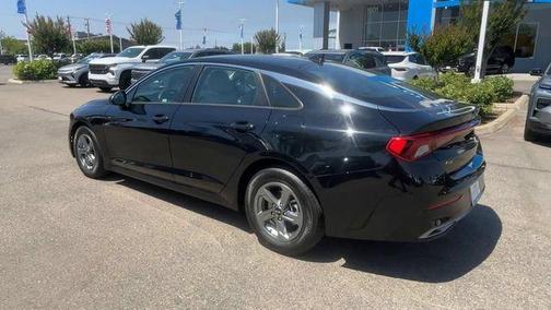 Ebony Black 2021 Kia K5 LXS
