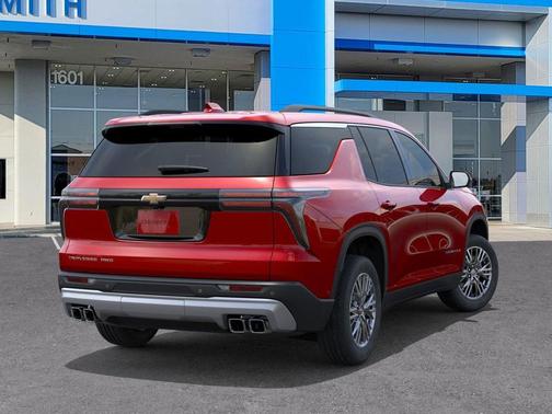Radiant Red Tintcoat 2026 Chevrolet Traverse LT