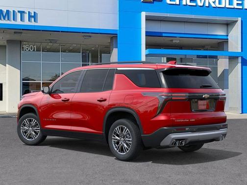 Radiant Red Tintcoat 2026 Chevrolet Traverse LT