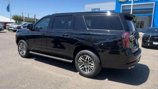 Black 2025 Chevrolet Suburban 4WD Z71