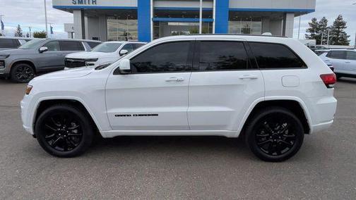 Bright White Clearcoat 2018 Jeep Grand Cherokee Altitude