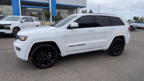 Bright White Clearcoat 2018 Jeep Grand Cherokee Altitude