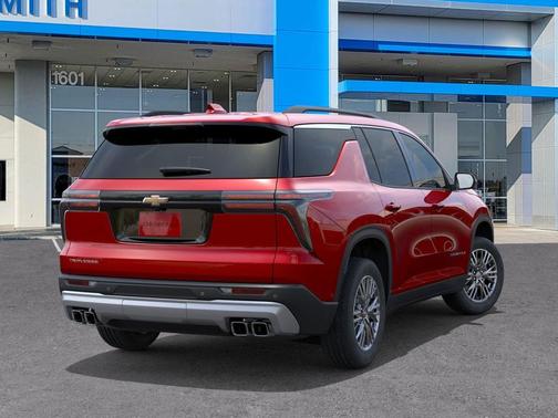 Radiant Red Tintcoat 2026 Chevrolet Traverse LT