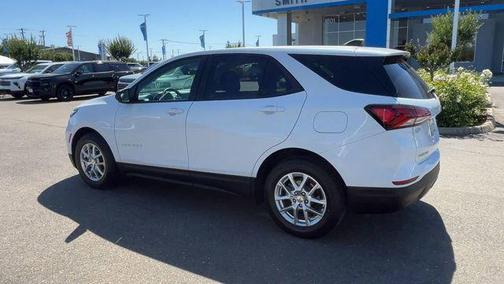 Summit White 2022 Chevrolet Equinox LS
