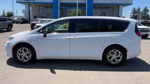 Bright White Clearcoat 2024 Chrysler Pacifica Limited