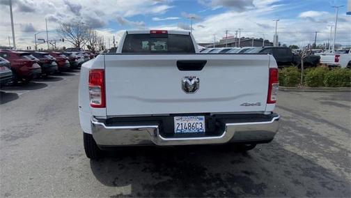 2020 RAM 3500 Tradesman Crew Cab 4x4 8' Box