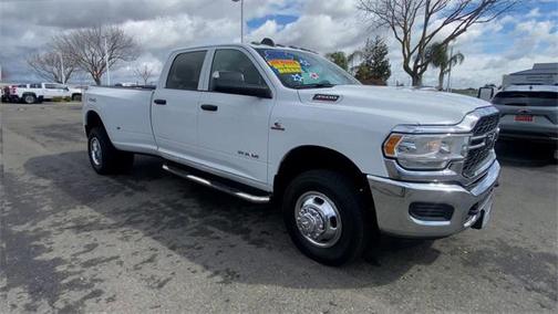 2020 RAM 3500 Tradesman Crew Cab 4x4 8' Box