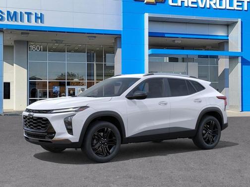 Summit White 2026 Chevrolet Trax FWD ACTIV