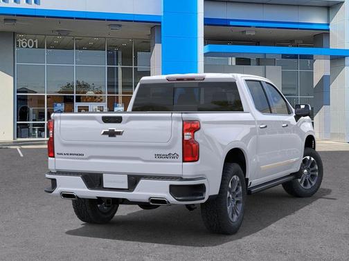 Polar White Tricoat 2026 Chevrolet Silverado 1500 High Country