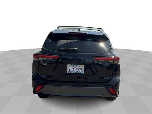 2022 Toyota Highlander Limited