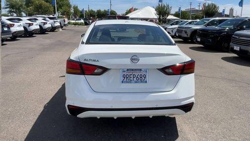 Glacier White 2025 Nissan Altima 2.5 SV