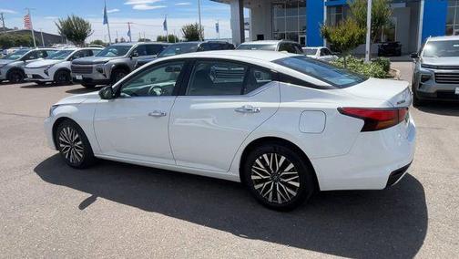 Glacier White 2025 Nissan Altima 2.5 SV
