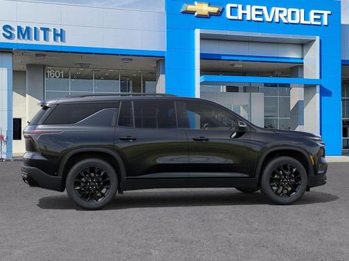 Mosaic Black Metallic 2026 Chevrolet Traverse LT