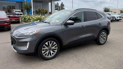 Gy 2021 Ford Escape Titanium