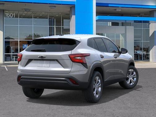 Sterling Gray Metallic 2026 Chevrolet Trax LS