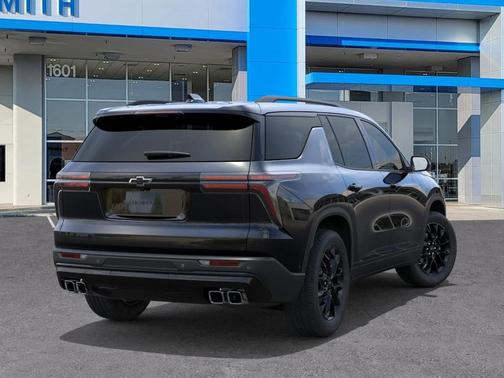 Mosaic Black Metallic 2026 Chevrolet Traverse LT